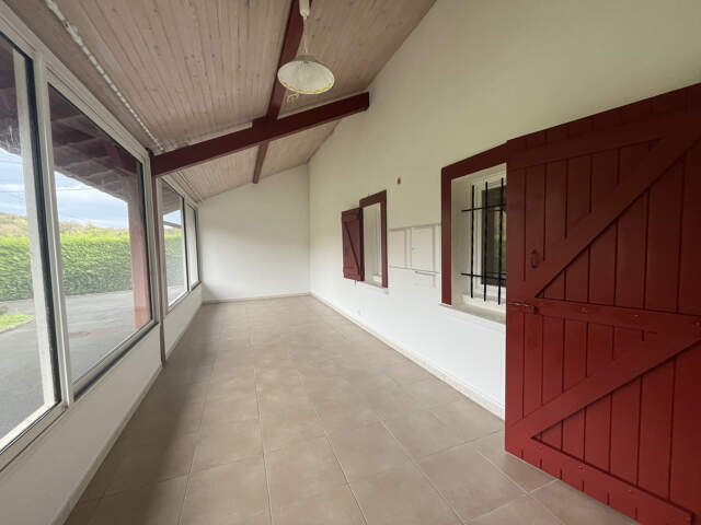 Maison composée de 2 logements à vendre à UHART-CIZE. — photo du bien