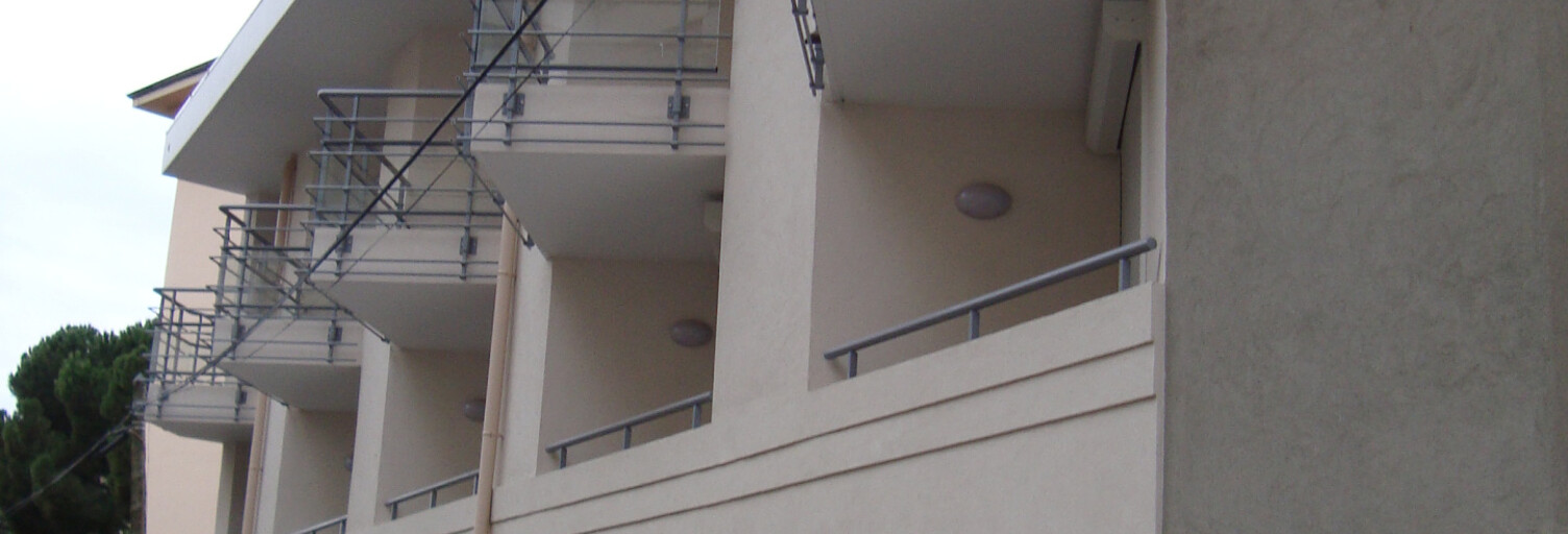 Garage   m² à louer à Nice (06300)