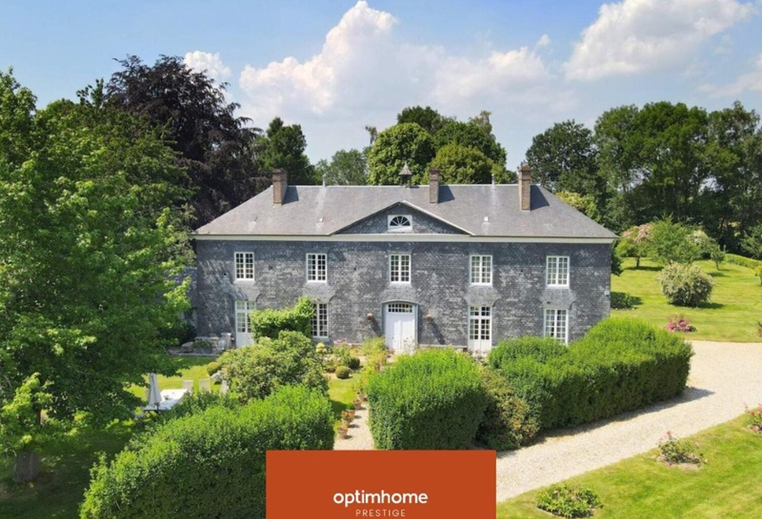 PIEURE du XVIIIème siècle, SON PRESSOIR AMÉNAGÉ ET SES DÉPENDANCES SUR 2 HECTARES DE JARDIN À L’ANGLAISE — photo 1