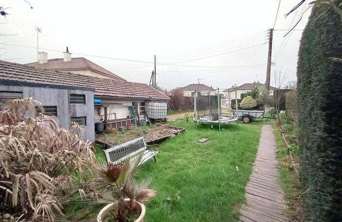 Maison 7 pièces avec terrasse et jardin  - à 5' du centre-ville de Laval (53) — photo 5
