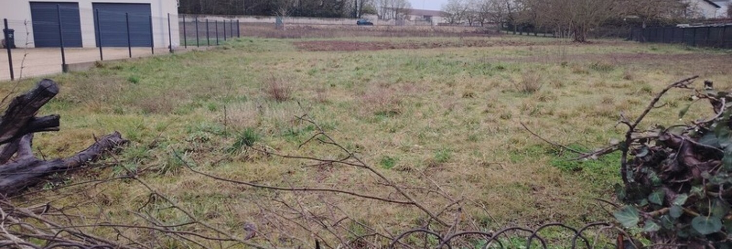 Terrain  1353 m² à vendre à Neuville-de-Poitou (86170)