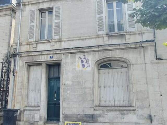 ANGOULEME proche gare, maison de ville, 3 chambres, jardin — photo du bien