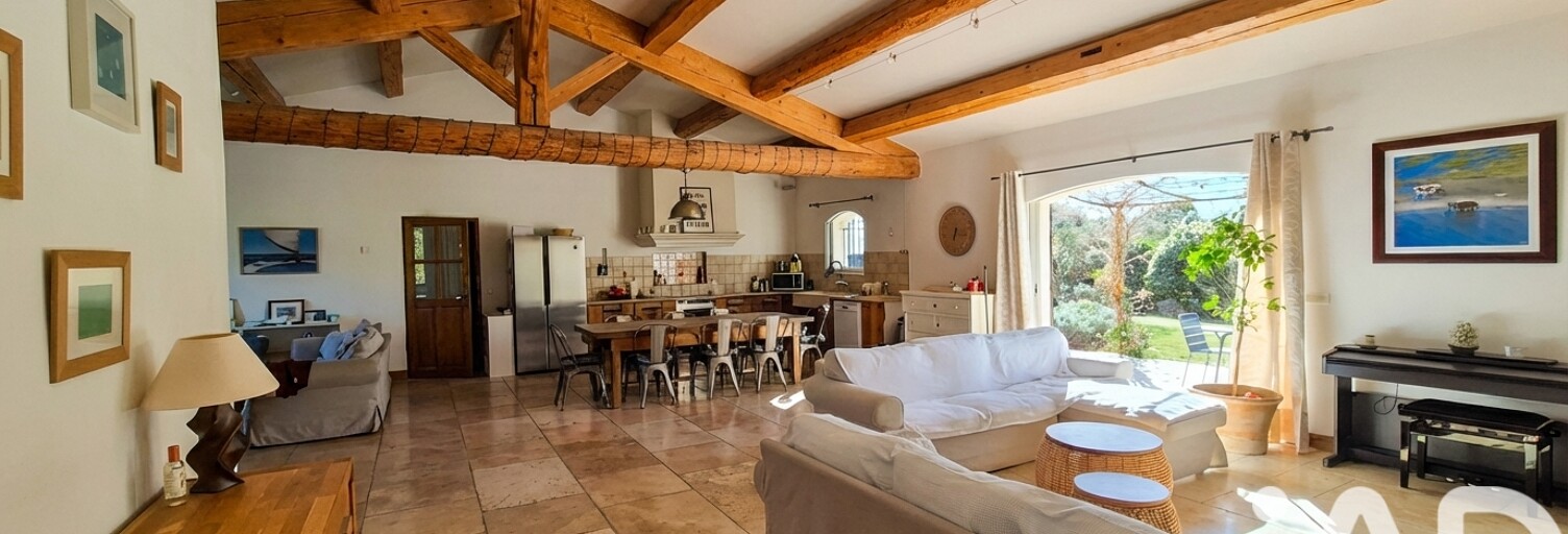 Maison 8 Pièces 230 m² à vendre à Aureille (13930)