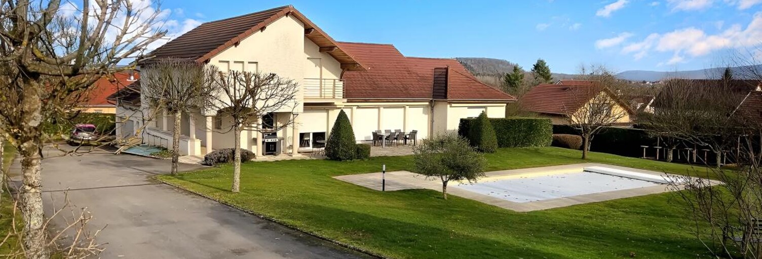 Maison 9 Pièces 274 m² à vendre à Cussey-sur-l'Ognon (25870)