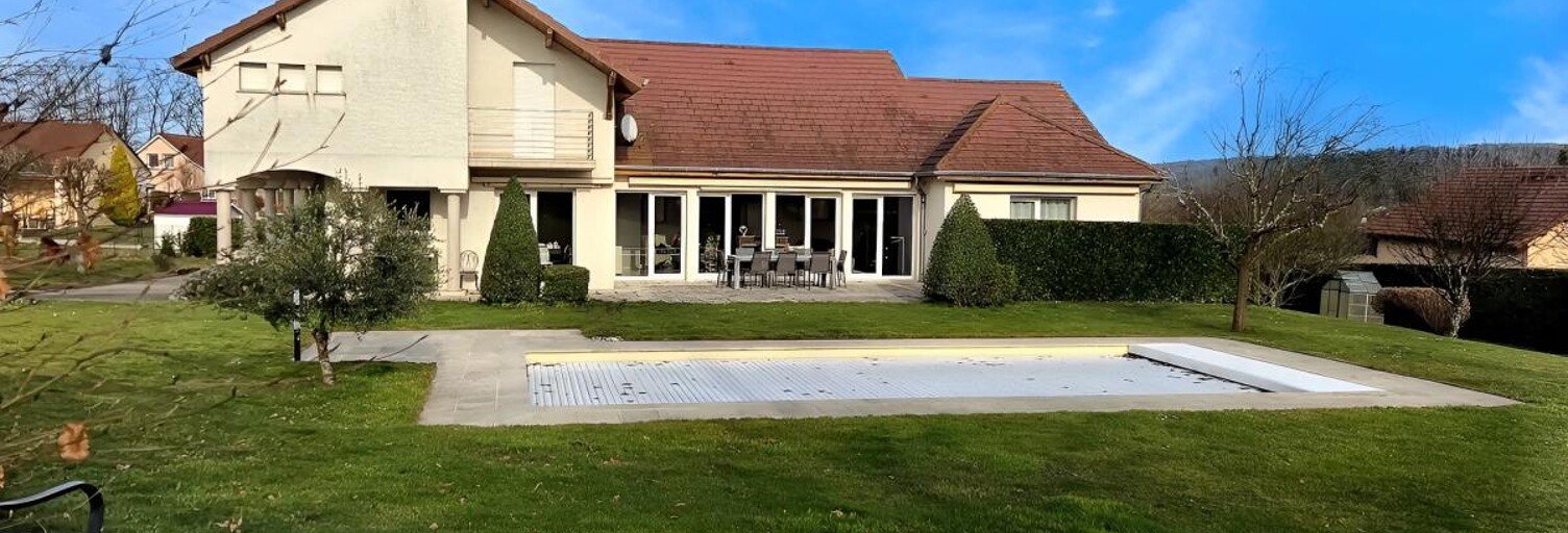 Maison 9 Pièces 274 m² à vendre à Geneuille (25870)