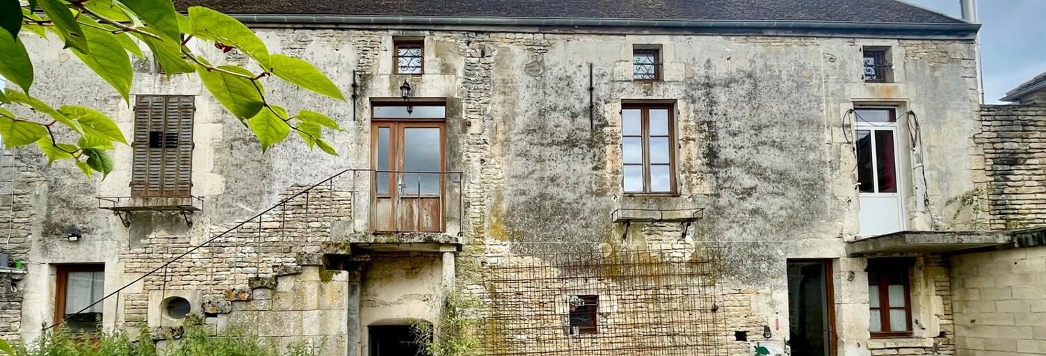 Maison 10 Pièces 220 m² à vendre à Arthonnay (89740)