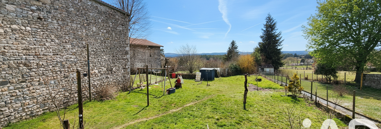 Maison 5 Pièces 128 m² à vendre à Saint-Pierre-du-Champ (43810)