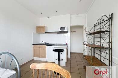 Appartement 1 pièces 370 €