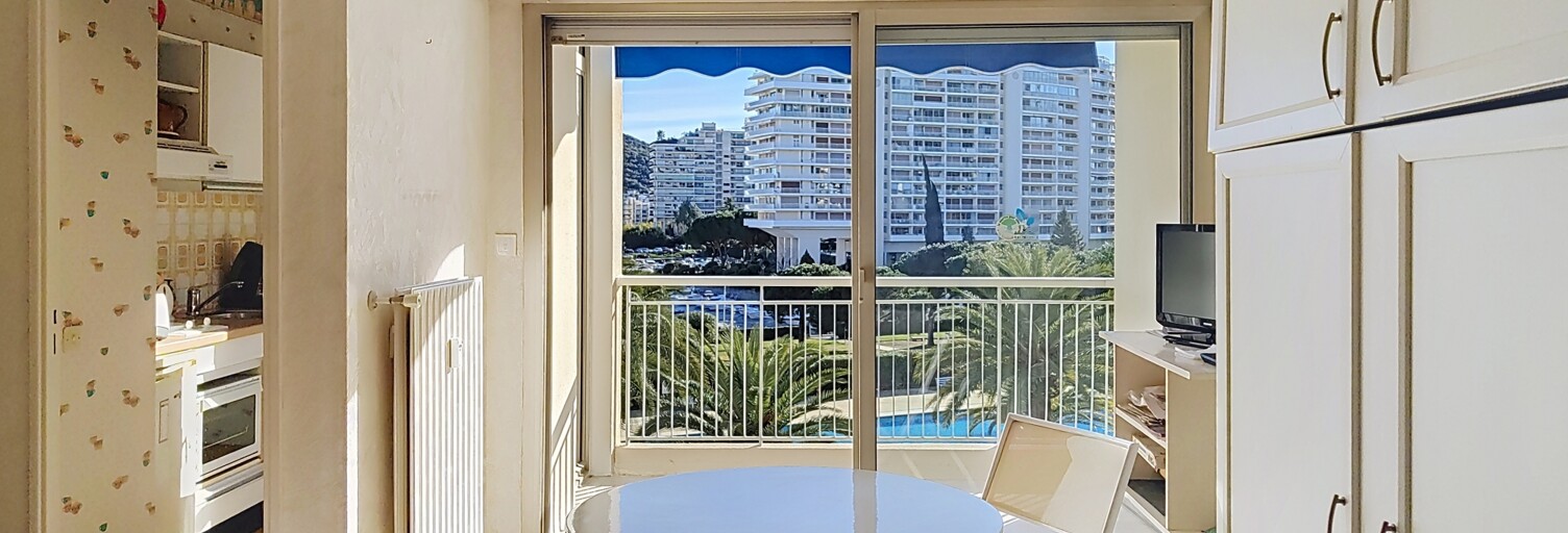 Appartement 1 Pièce 27 m² à vendre à Mandelieu-la-Napoule (06210)