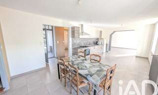 Immeuble  211 m² à vendre à Lussac-les-Châteaux (86320)