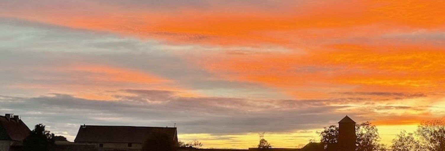 Maison 6 Pièces 210 m² à vendre à La Vineuse sur Fregande (71250)