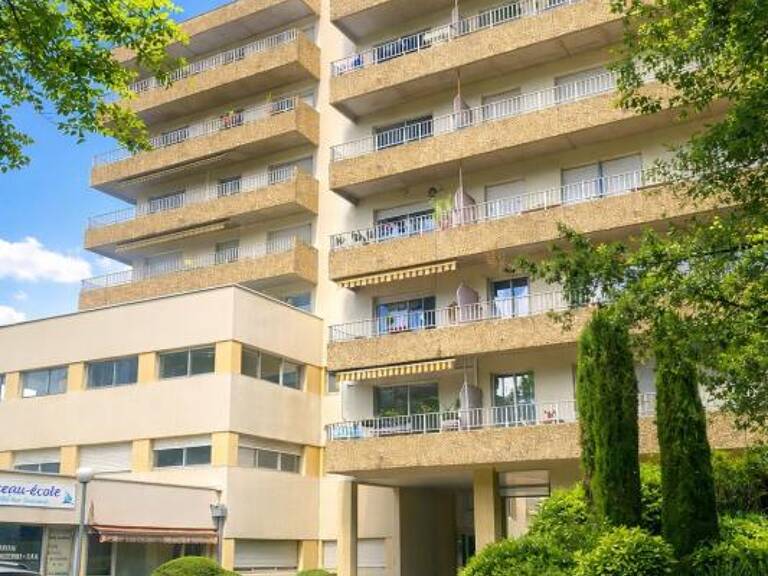 Appartement ET Garage À Vendre — photo 1