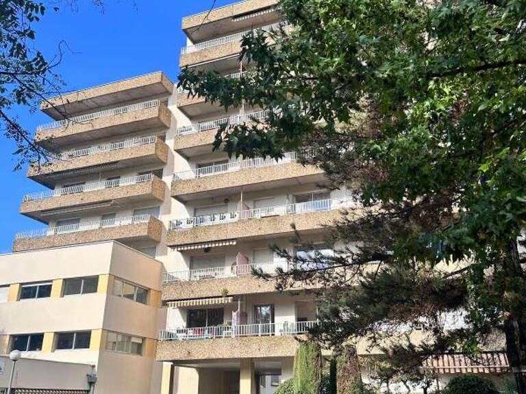 Montélimar, hyper centre, F4 de 88 m2, terrasse, cave et garage — photo 1
