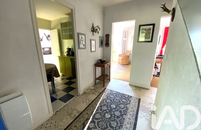 Vente Maison/villa 9 pièces — photo 2