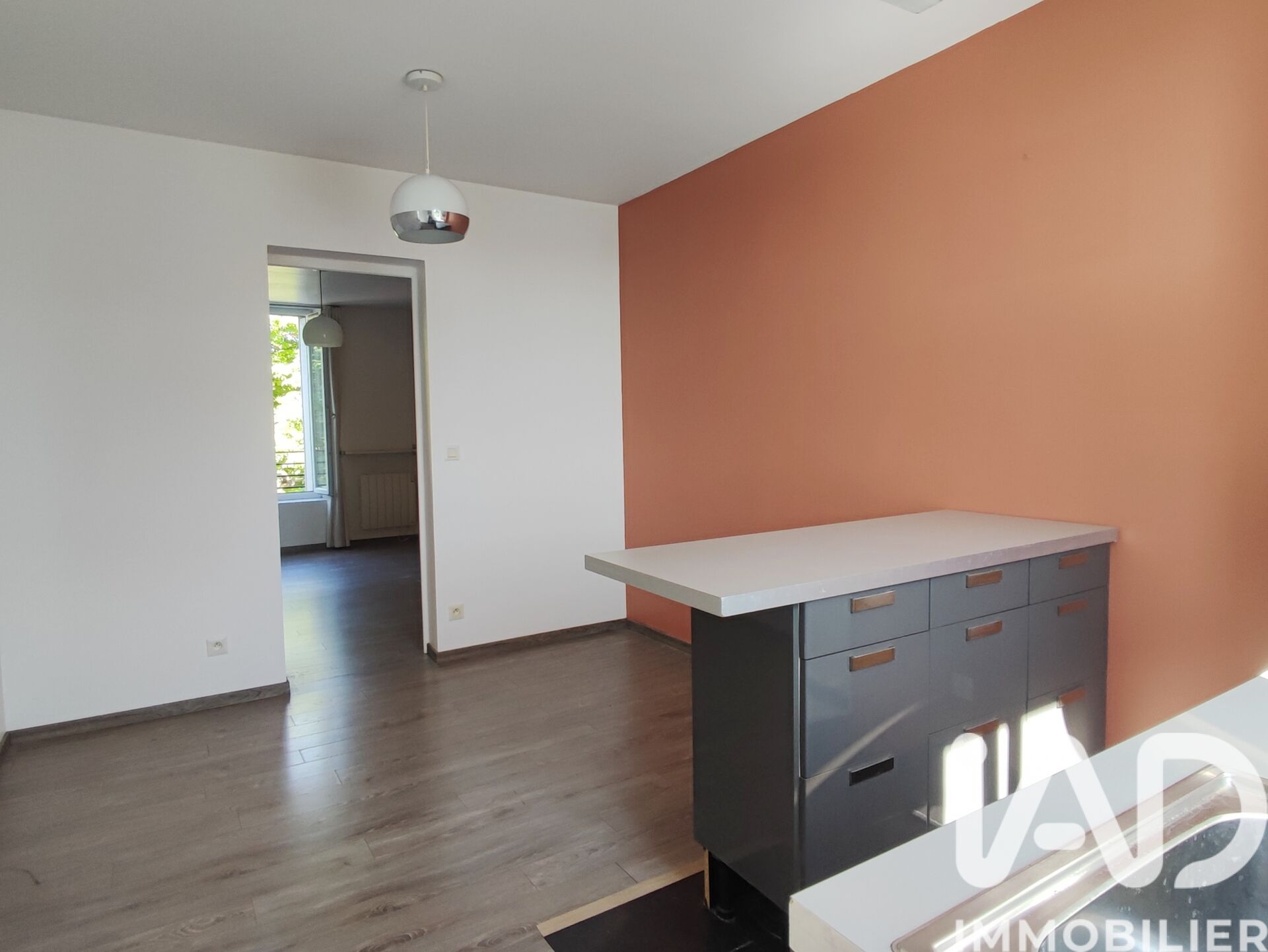 St-Maur-Des-Fosses - 27m² - 2p. - 1ch.