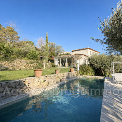 Maison 6 pièces 677000 €