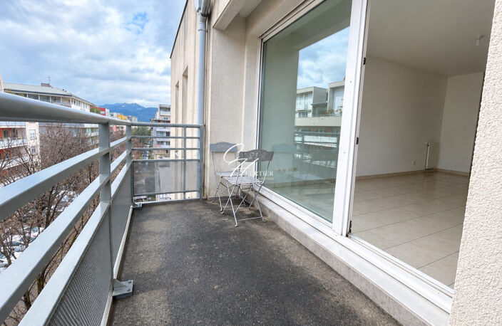 GRENOBLE Appartement T2 bis / T3 - 2 chambres - secteur VIGNY M — photo 4