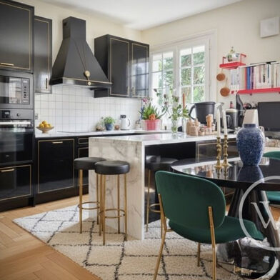 Maison 8 pièces 249900 €