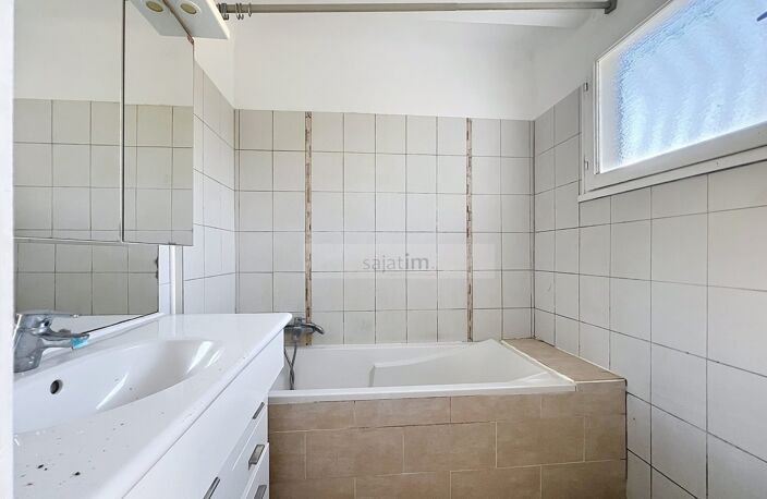SANARY SUR MER BEAUCOURS T3 de 64 m² avec jardin — photo 5