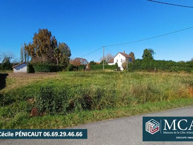 Terrain à bâtir à Clermont (40180) — photo du bien