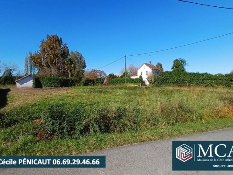 Terrain à bâtir à Clermont (40180) — photo 1