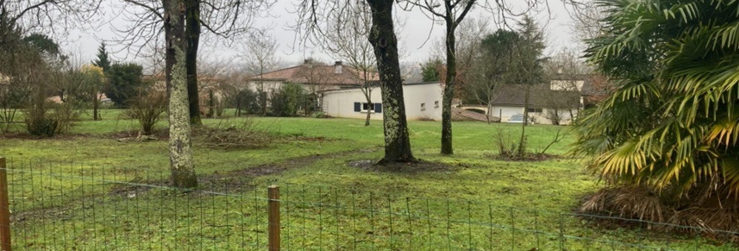 Terrain  784 m² à vendre à Fontcouverte (17100)