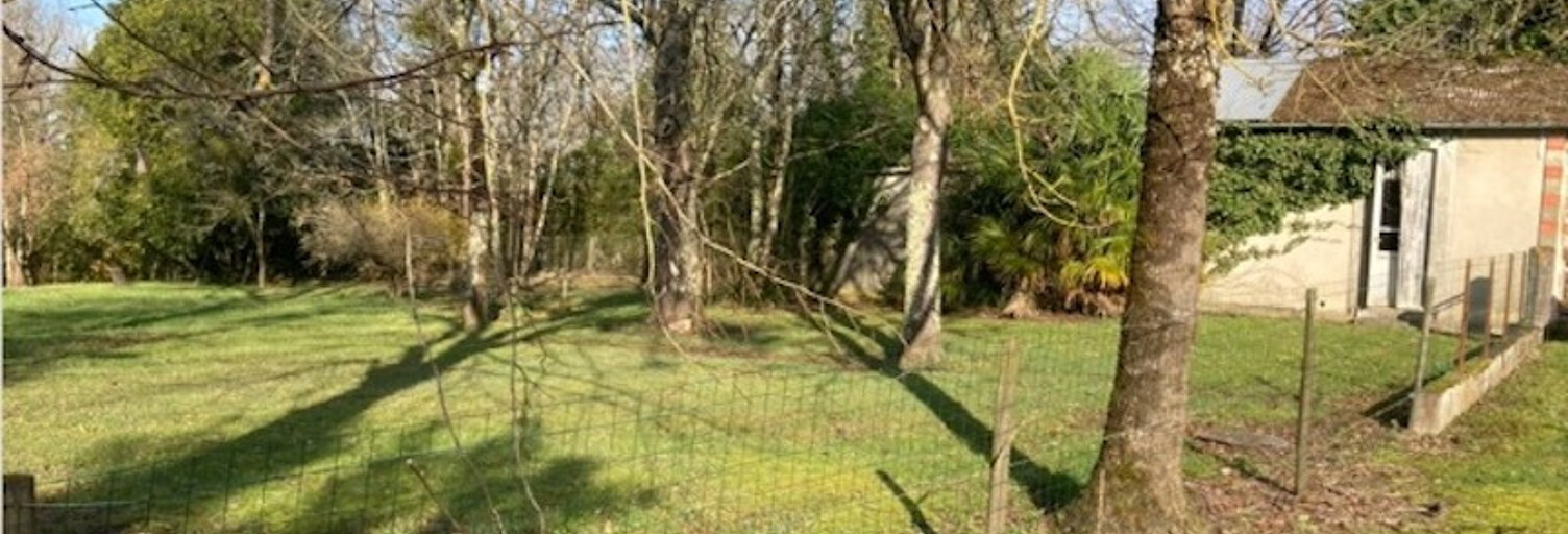 Terrain  784 m² à vendre à Fontcouverte (17100)