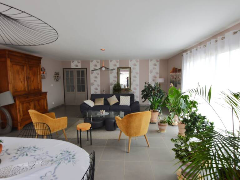 DEP (49)  a vendre tres belle maison familliale  6 pièces  plain pied - BOTZ‑EN‑MAUGES · — photo 1