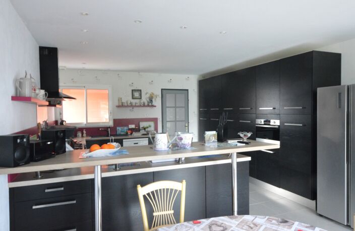 DEP (49)  a vendre tres belle maison familliale  6 pièces  plain pied - BOTZ‑EN‑MAUGES · — photo 4
