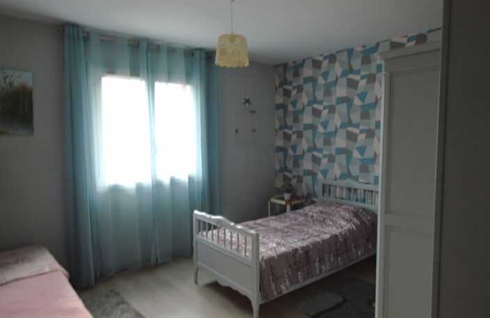 DEP (49)  a vendre tres belle maison familliale  6 pièces  plain pied - BOTZ‑EN‑MAUGES · — photo 5