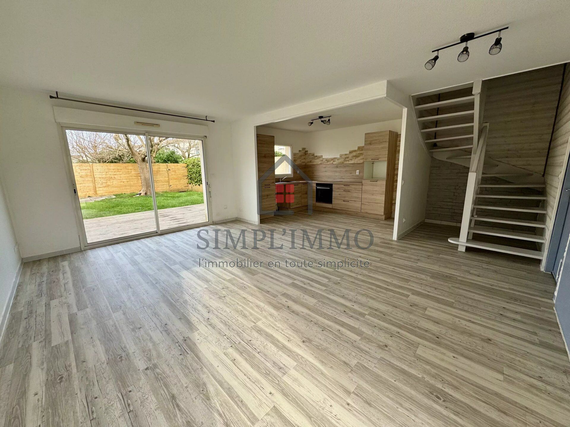 Villa / Maison 4 pièces  à vendre Échillais 17620