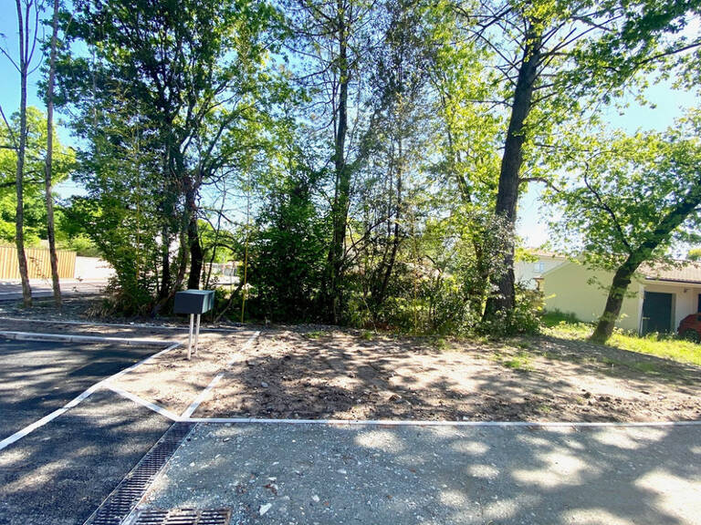 Terrain à vendre  viabilisé 573 m² LE TAILLAN MEDOC (33)   Libre de constructeur — photo 1