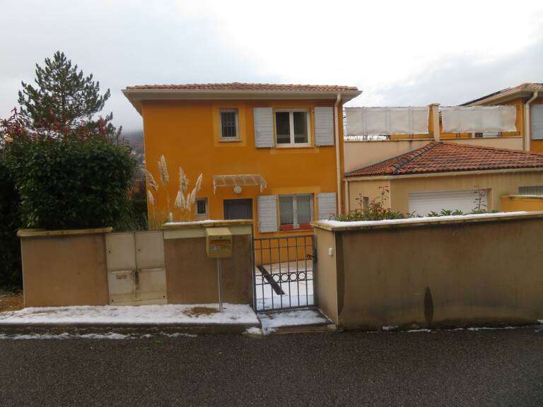 Belle MAISON sur 2 niveaux de 95 m3 à vendre centre ville de DIGNE LES BAINS (04) — photo 1