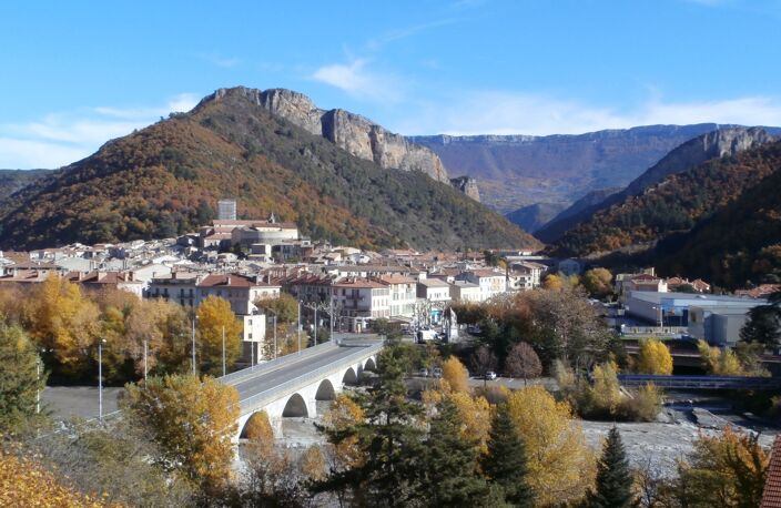 Belle MAISON sur 2 niveaux de 95 m3 à vendre centre ville de DIGNE LES BAINS (04) — photo 2