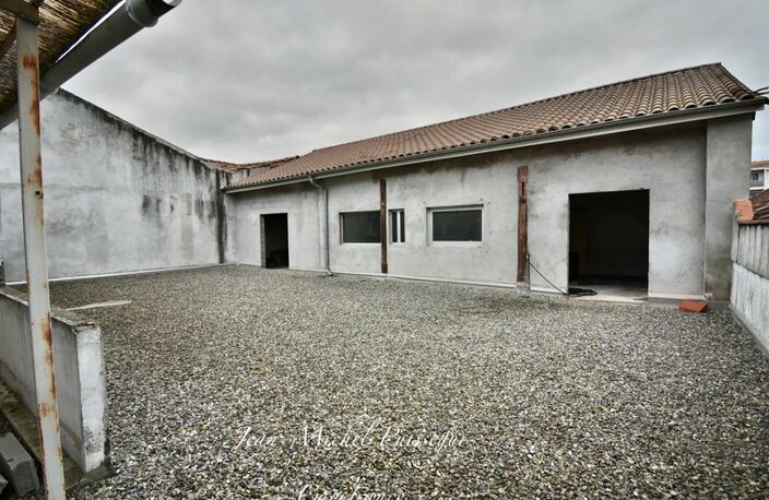 Entrepôt / Bureaux de 750m2 à Vendre à SAINT GAUDENS (31) — photo 4