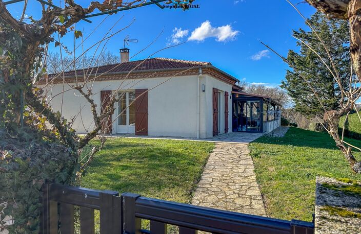 Maison à vendre 8 pièces MONTAYRAL (47) de 185 m2 sur un terrain de 3642 m2 — photo 2
