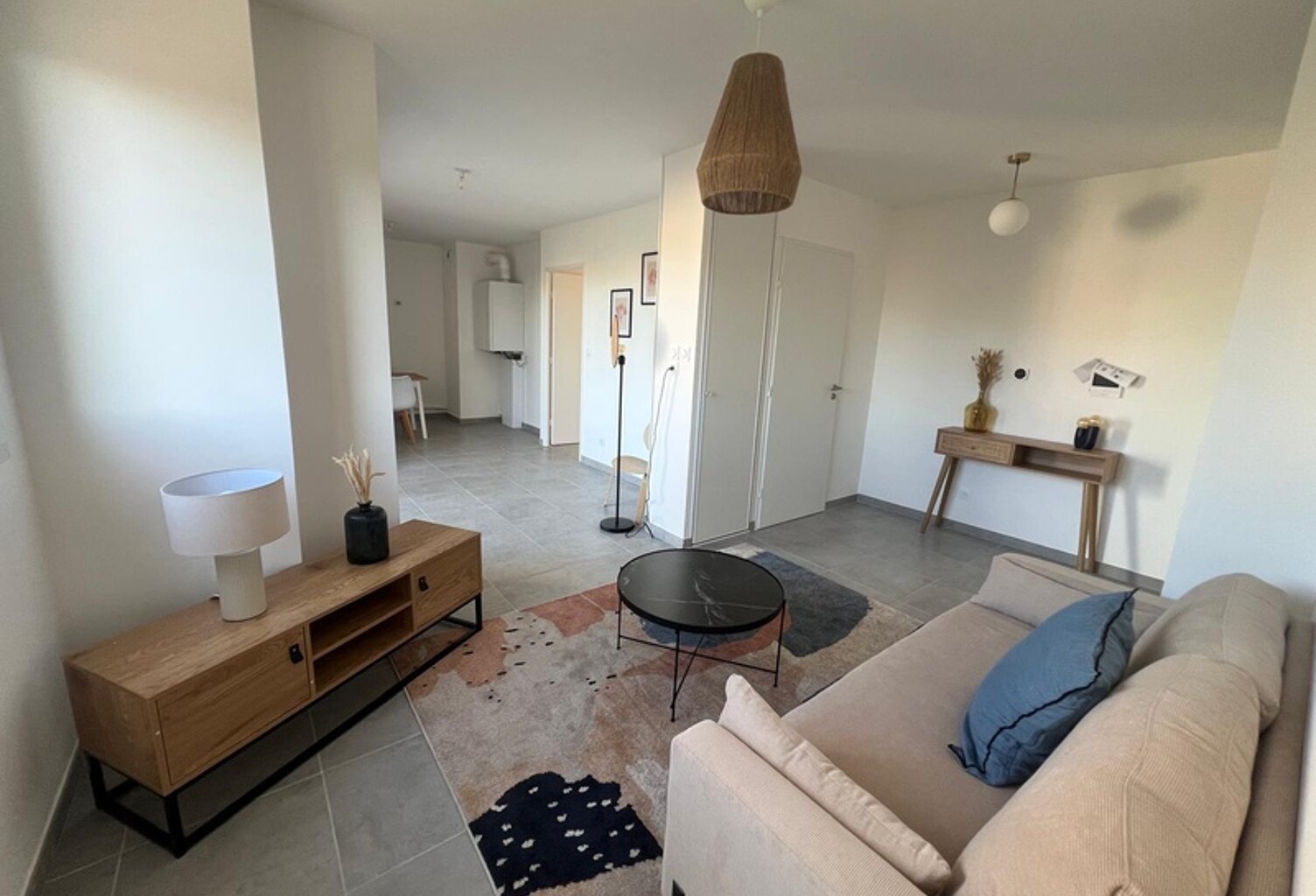 Appartement à vendre 2 pièces LA ROCHE SUR FORON (74) — photo 1