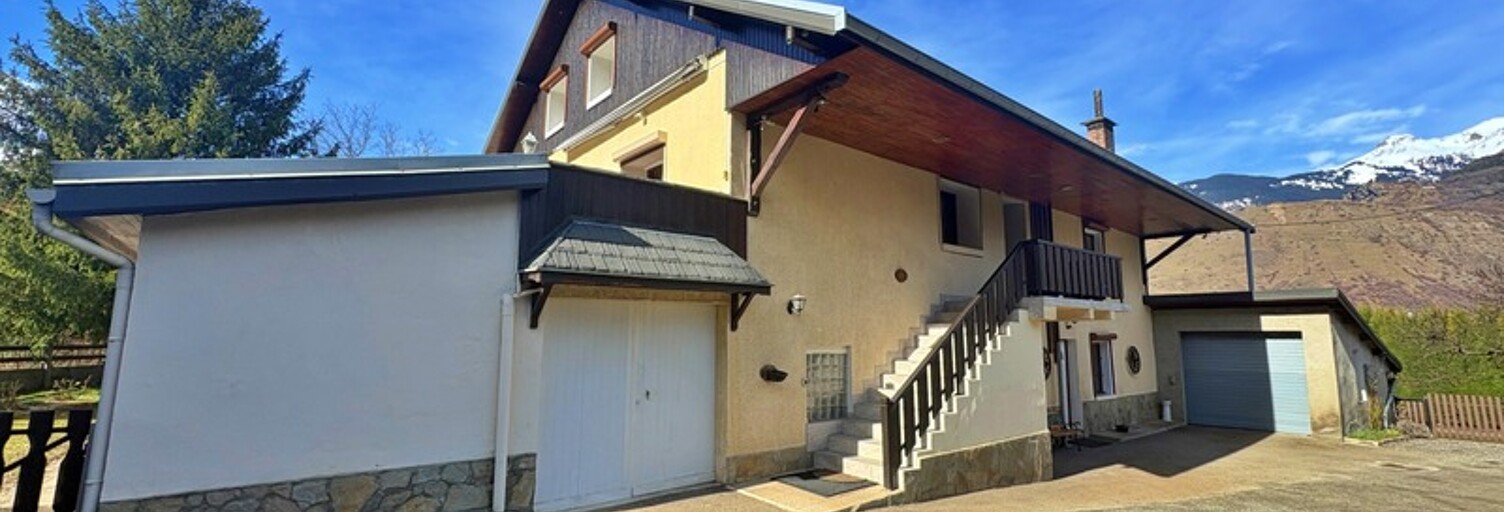 Maison 8 Pièces 308 m² à vendre à Saint-Jean-de-Maurienne (73300)