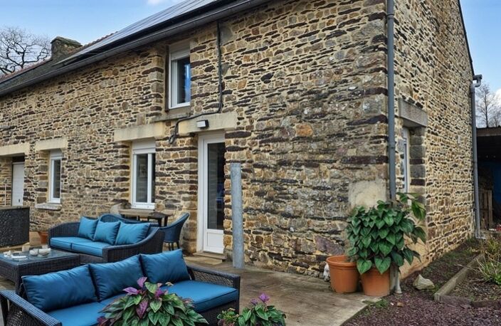 A Vendre Maison longère en pierre de 200 m² - 7 pièces + gite à  PLELAN LE GRAND (35) — photo 2