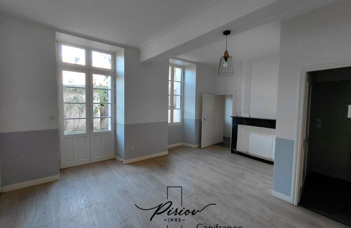 Immeuble de rapport, T2, T3, T3, proximité château, centre ville — photo 4
