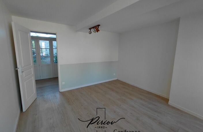 Immeuble de rapport, T2, T3, T3, proximité château, centre ville — photo 5