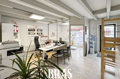 Commerce  292600 €