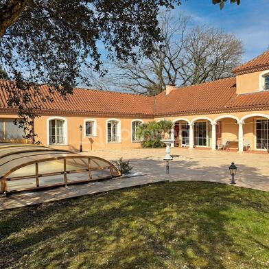 Maison 7 pièces 822000 €