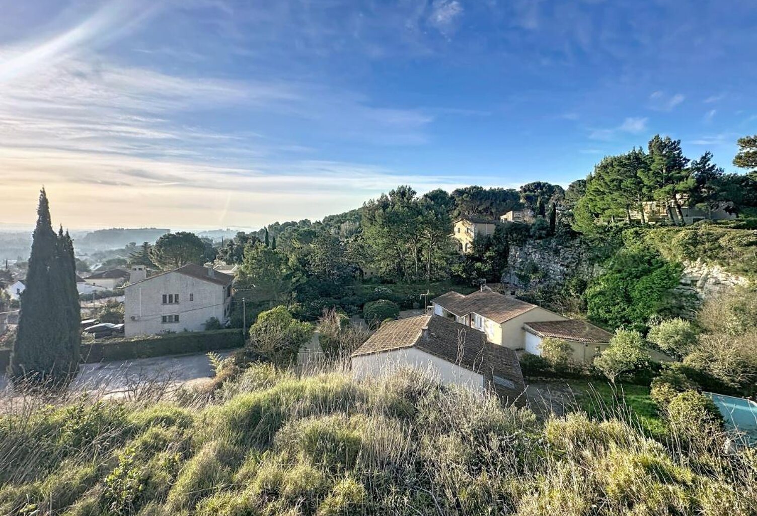 Terrain À Vendre Villeneuve-Les-Avignon, terrain constructible 800 m² — photo 1