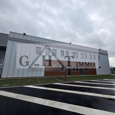 Local industriel  6900 €