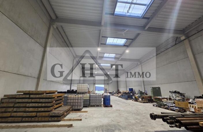 Local d'activité de 850 m² à louer à FREPILLON — photo 4