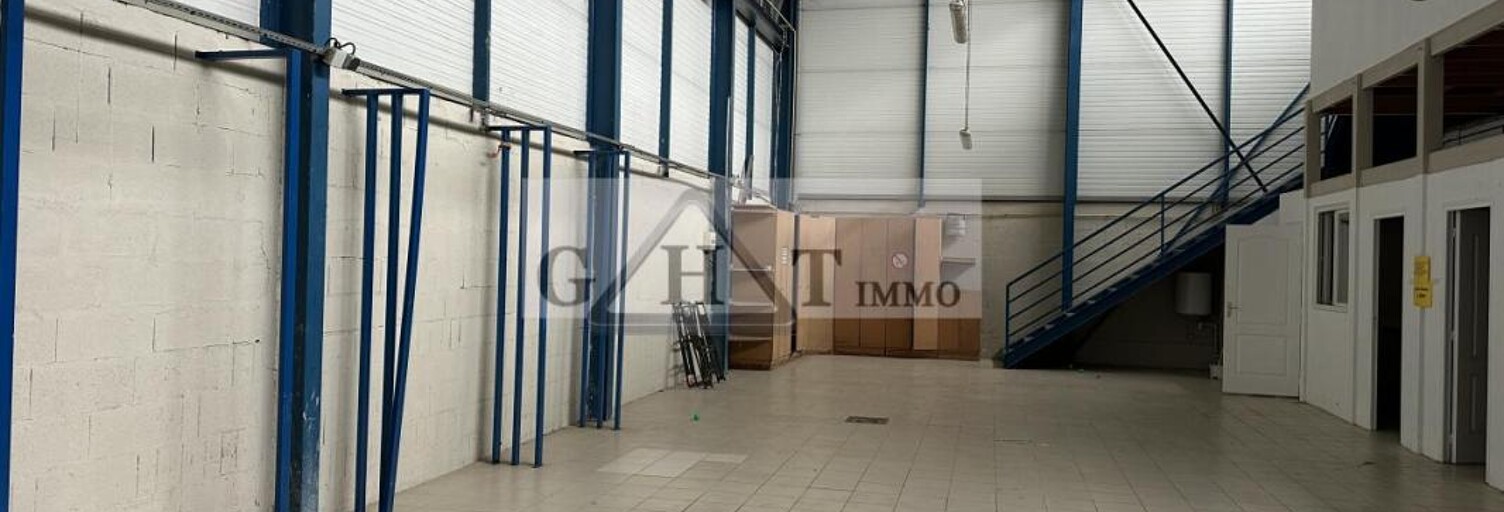 Local industriel  270 m² à louer à Montfermeil (93370)