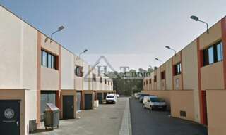 Local industriel  380 m² à louer à Antibes (06600)