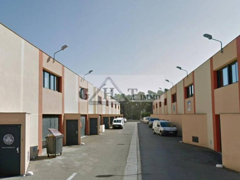 A LOUER LOCAL D'ACTIVITE DE 346 m² — photo 1