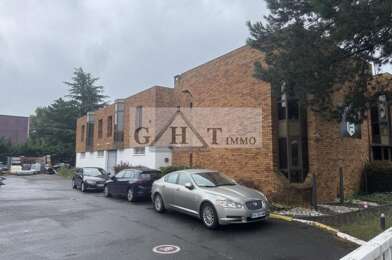 Local industriel  1300000 €